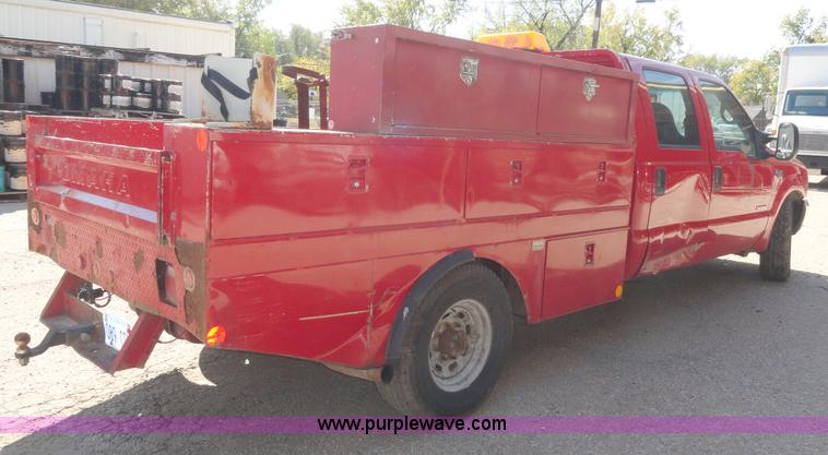 image for item A3223 1999 Ford F350 Super Duty crew cab pickup truck