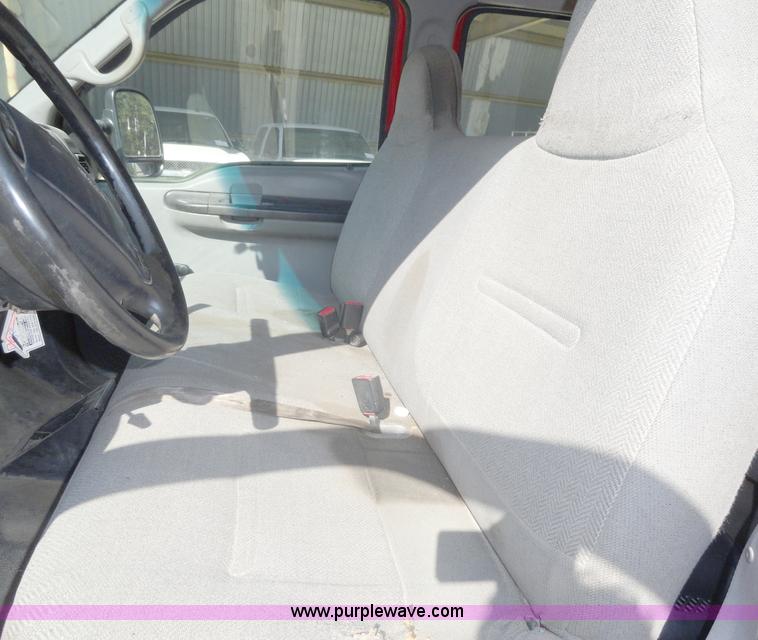 image for item A3223 1999 Ford F350 Super Duty crew cab pickup truck