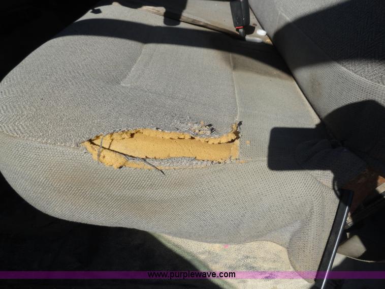 image for item A3223 1999 Ford F350 Super Duty crew cab pickup truck