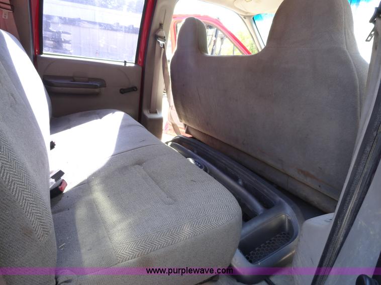 image for item A3223 1999 Ford F350 Super Duty crew cab pickup truck