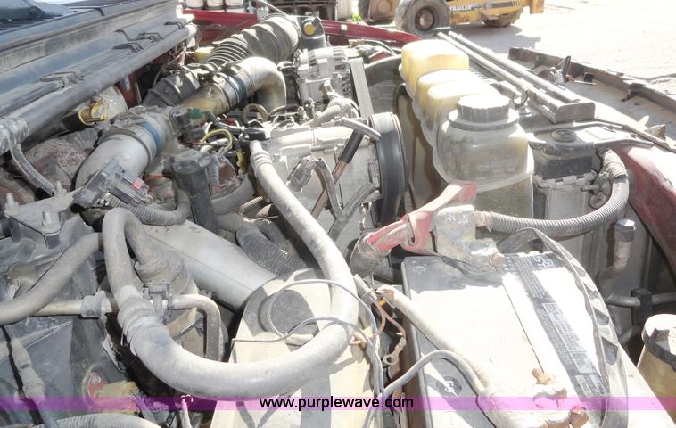 image for item A3223 1999 Ford F350 Super Duty crew cab pickup truck