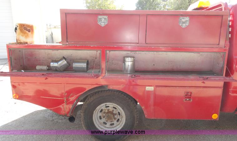 image for item A3223 1999 Ford F350 Super Duty crew cab pickup truck