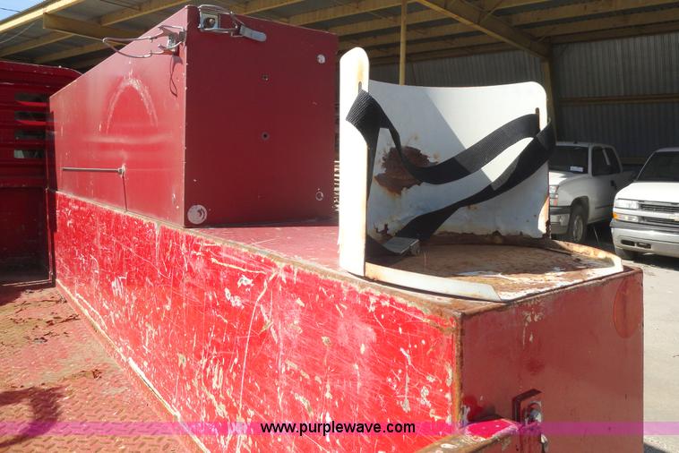 image for item A3223 1999 Ford F350 Super Duty crew cab pickup truck