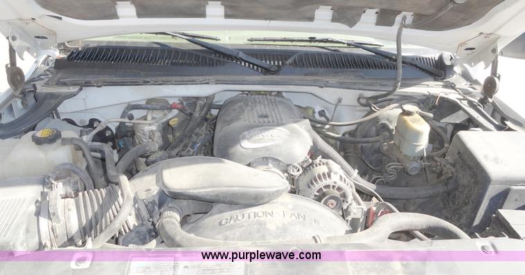 image for item A3224 2001 Chevrolet Silverado 1500 extended cab pickup truck