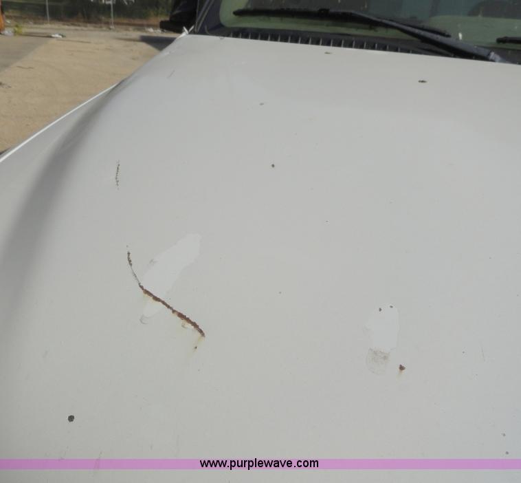 image for item A3224 2001 Chevrolet Silverado 1500 extended cab pickup truck