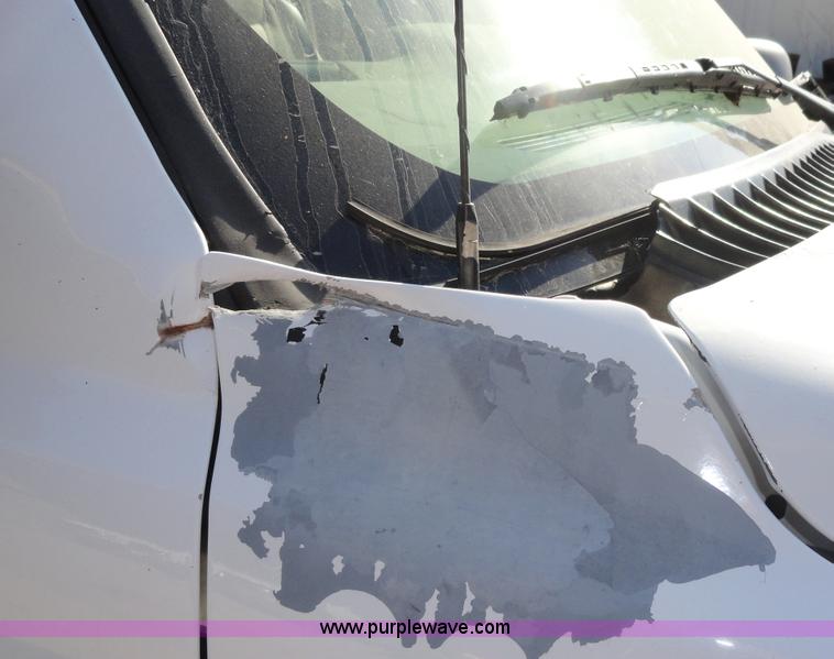 image for item A3224 2001 Chevrolet Silverado 1500 extended cab pickup truck