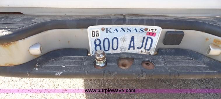 image for item A3224 2001 Chevrolet Silverado 1500 extended cab pickup truck