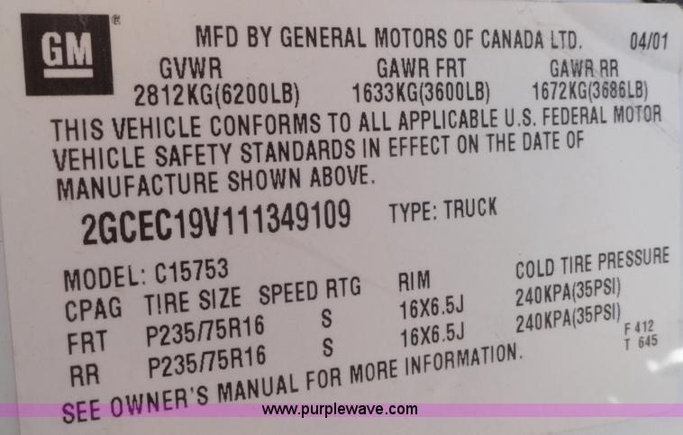 image for item A3224 2001 Chevrolet Silverado 1500 extended cab pickup truck