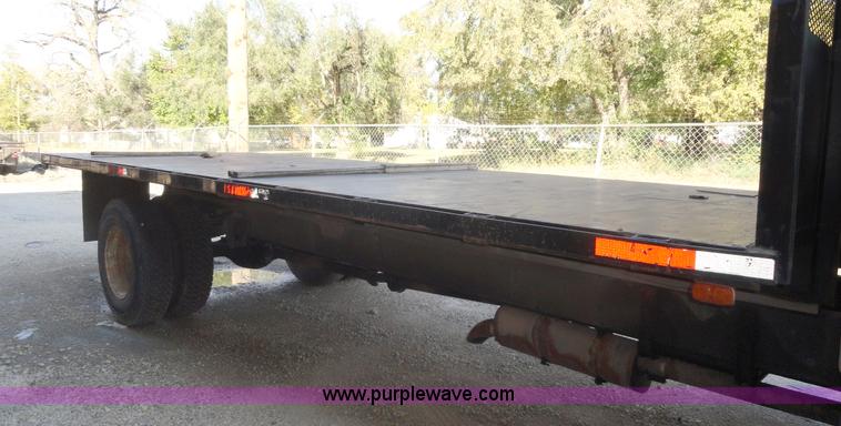 image for item A3226 1999 International 4700 flatbed truck