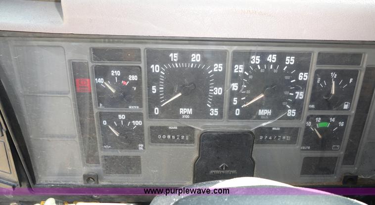 image for item A3226 1999 International 4700 flatbed truck