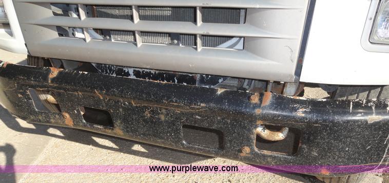 image for item A3227 1995 Ford F700 flatbed truck