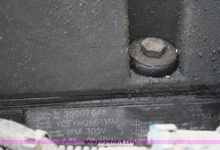 image for item A3228 2001 Volvo WG conveyor truck