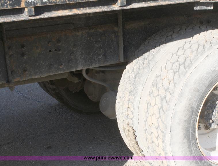 image for item A3228 2001 Volvo WG conveyor truck