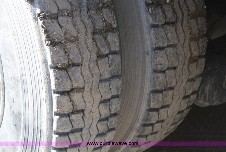 image for item A3228 2001 Volvo WG conveyor truck