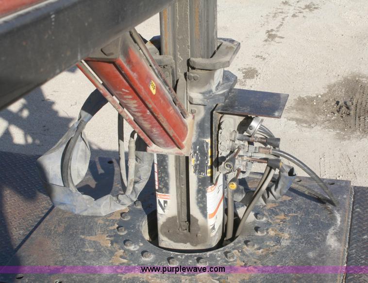 image for item A3228 2001 Volvo WG conveyor truck