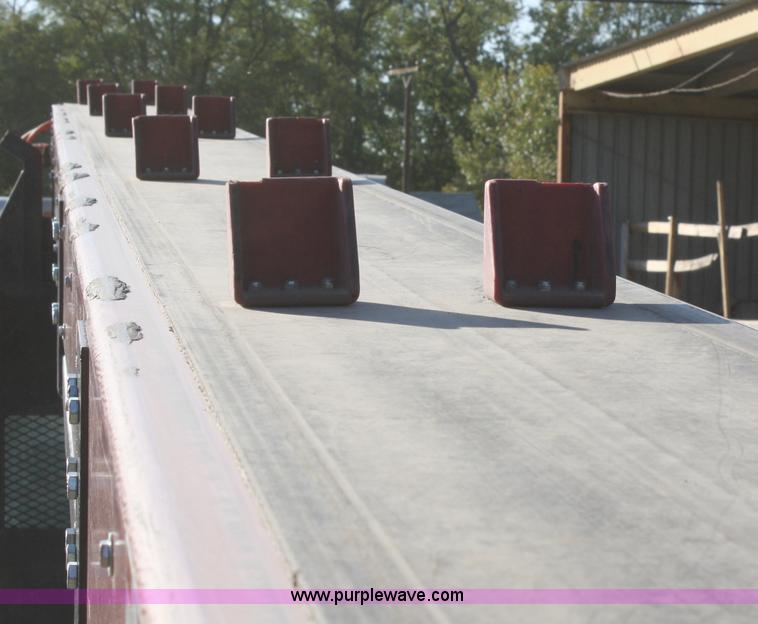 image for item A3228 2001 Volvo WG conveyor truck