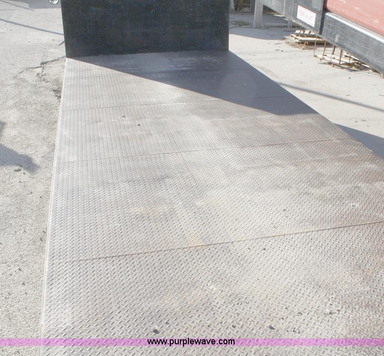 image for item A3228 2001 Volvo WG conveyor truck