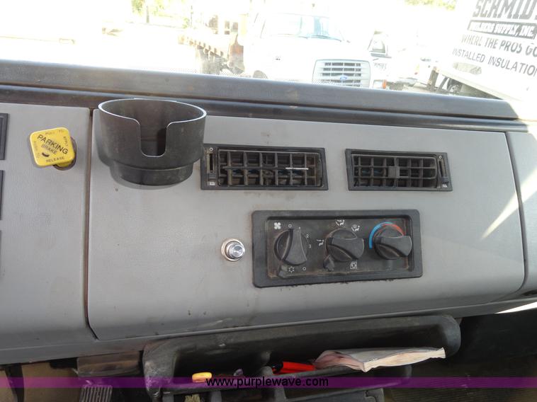 image for item A3229 1996 Freightliner FL70 box truck