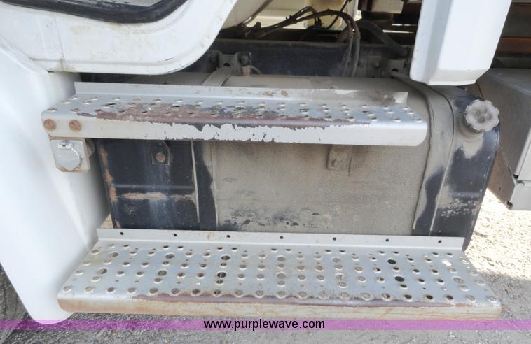 image for item A3229 1996 Freightliner FL70 box truck