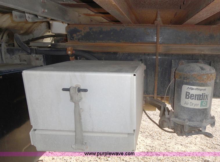 image for item A3229 1996 Freightliner FL70 box truck