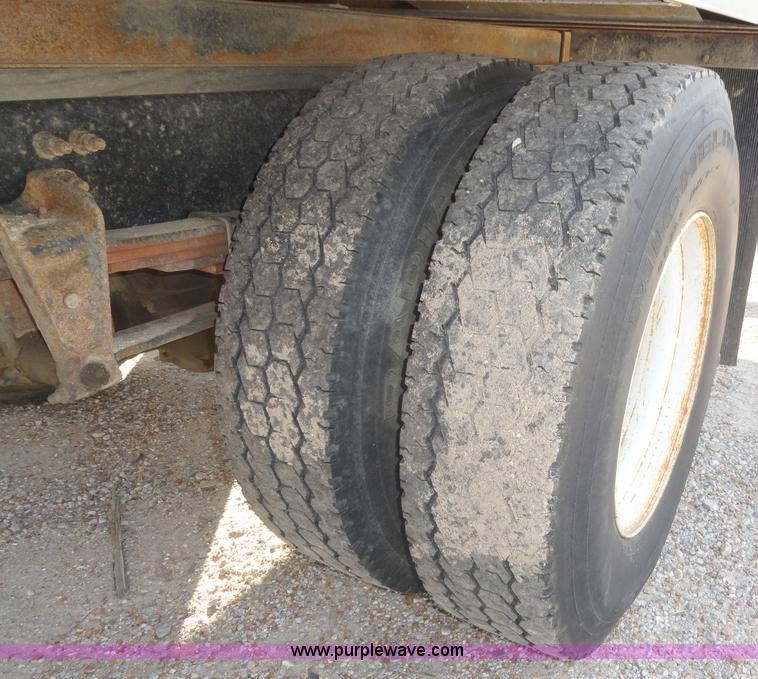 image for item A3229 1996 Freightliner FL70 box truck