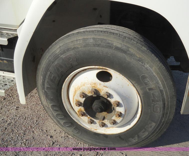 image for item A3229 1996 Freightliner FL70 box truck