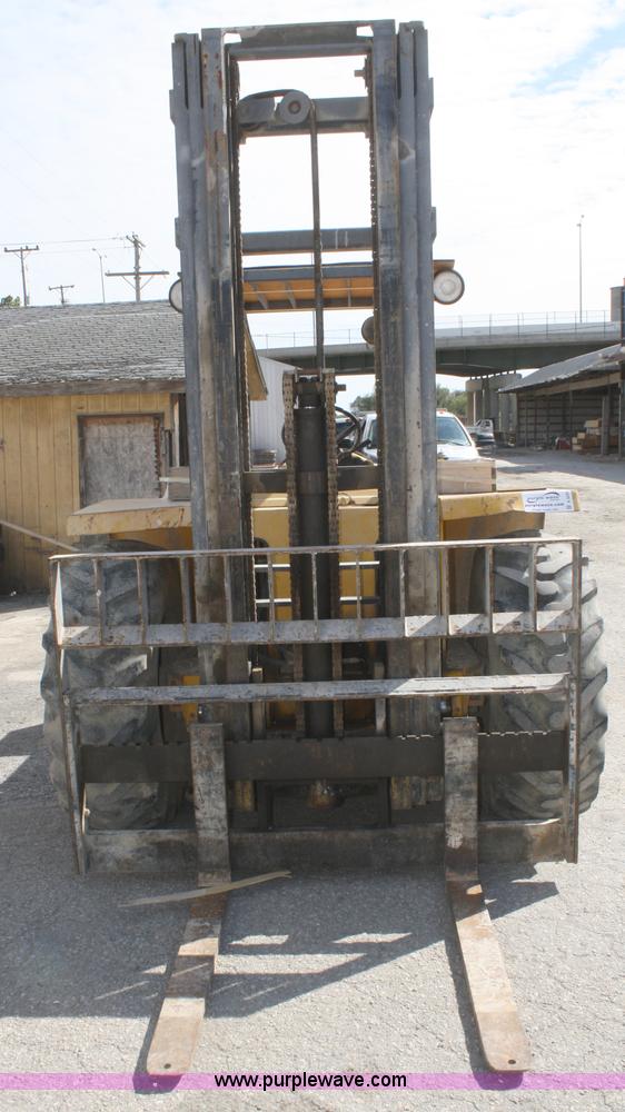 image for item A3233 Sellick SD60 forklift