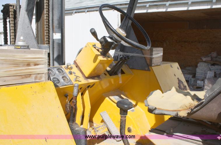 image for item A3233 Sellick SD60 forklift