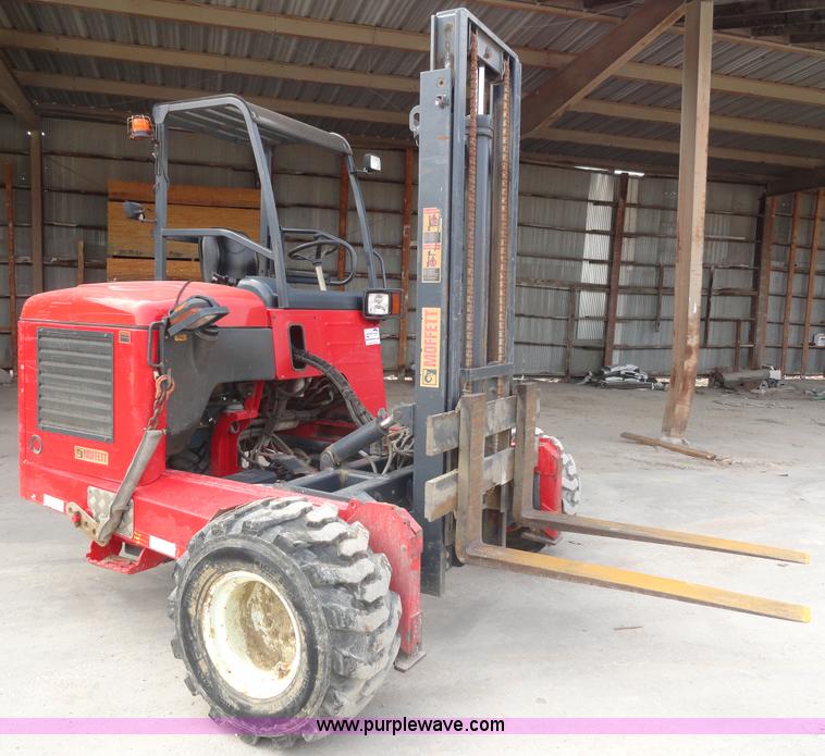 image for item A3234 2005 Moffett M55 truck mount forklift