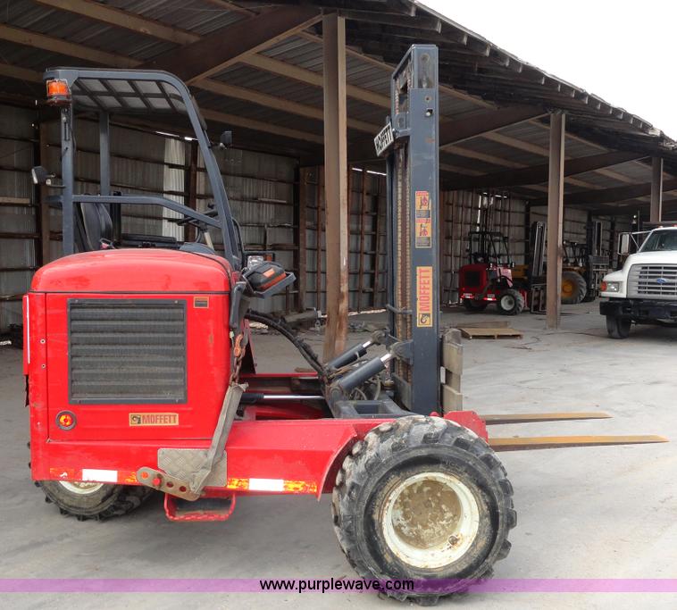 image for item A3234 2005 Moffett M55 truck mount forklift