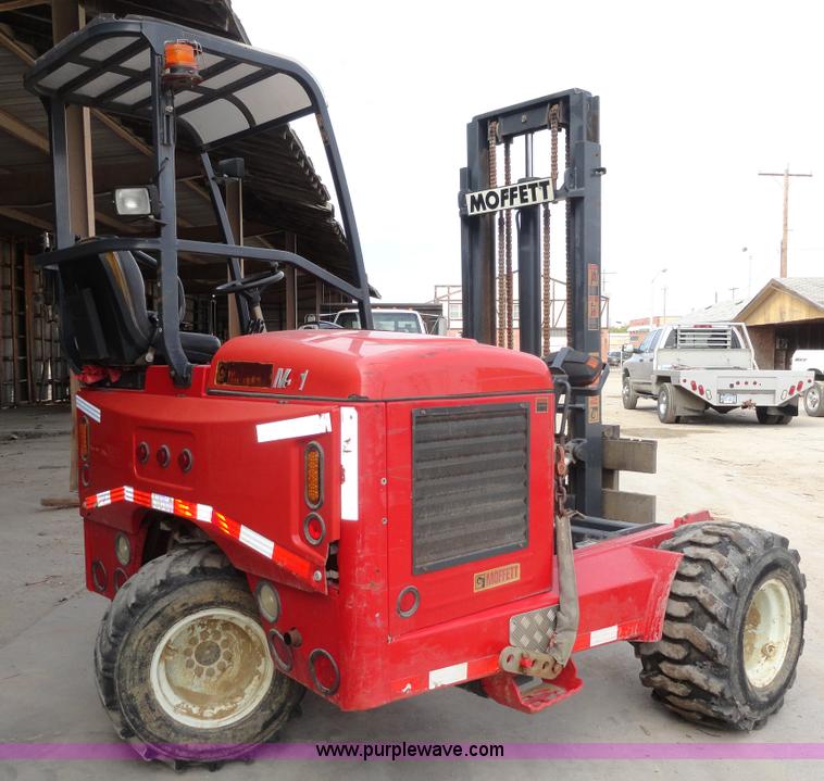 image for item A3234 2005 Moffett M55 truck mount forklift