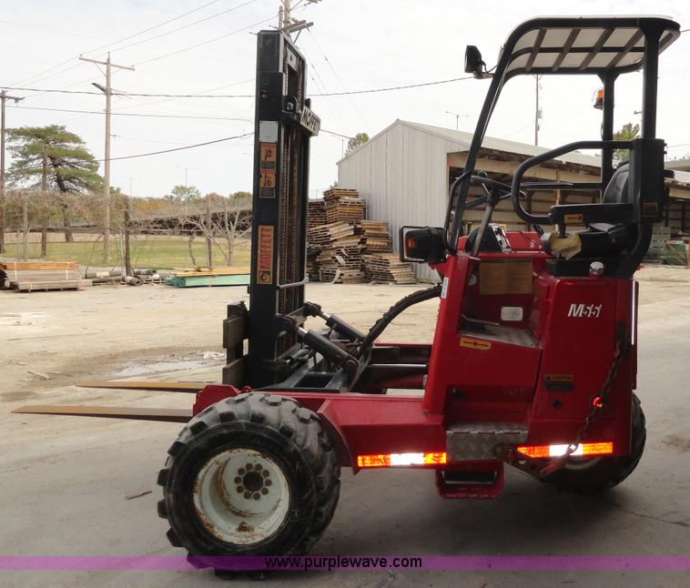 image for item A3234 2005 Moffett M55 truck mount forklift