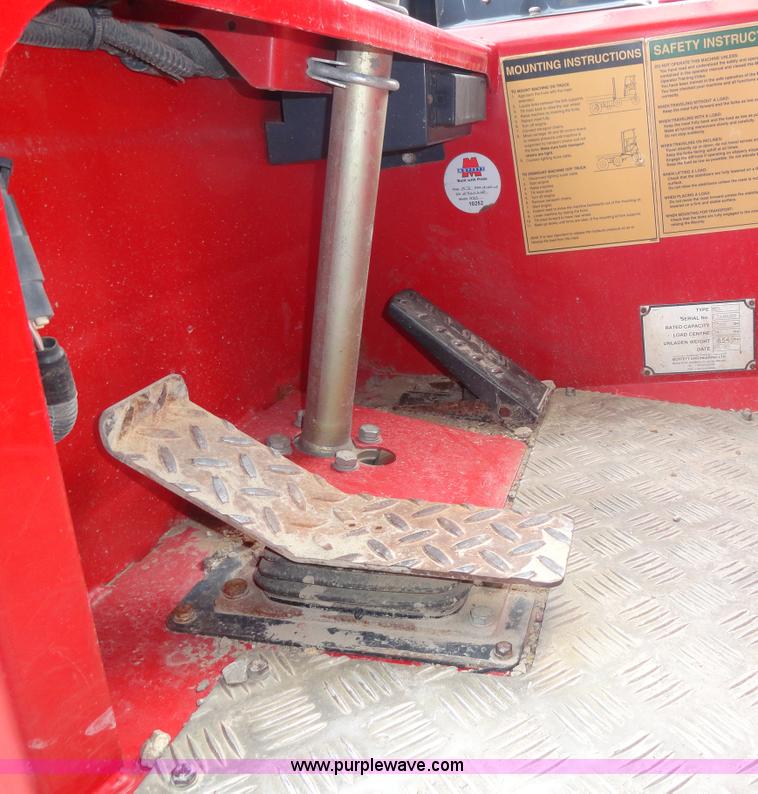 image for item A3234 2005 Moffett M55 truck mount forklift