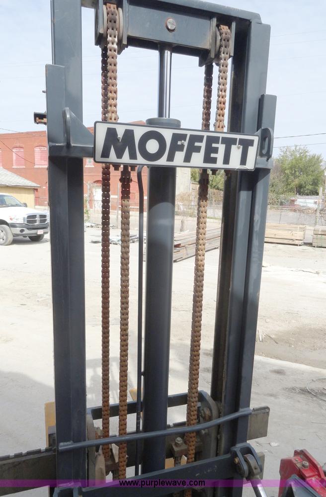 image for item A3234 2005 Moffett M55 truck mount forklift