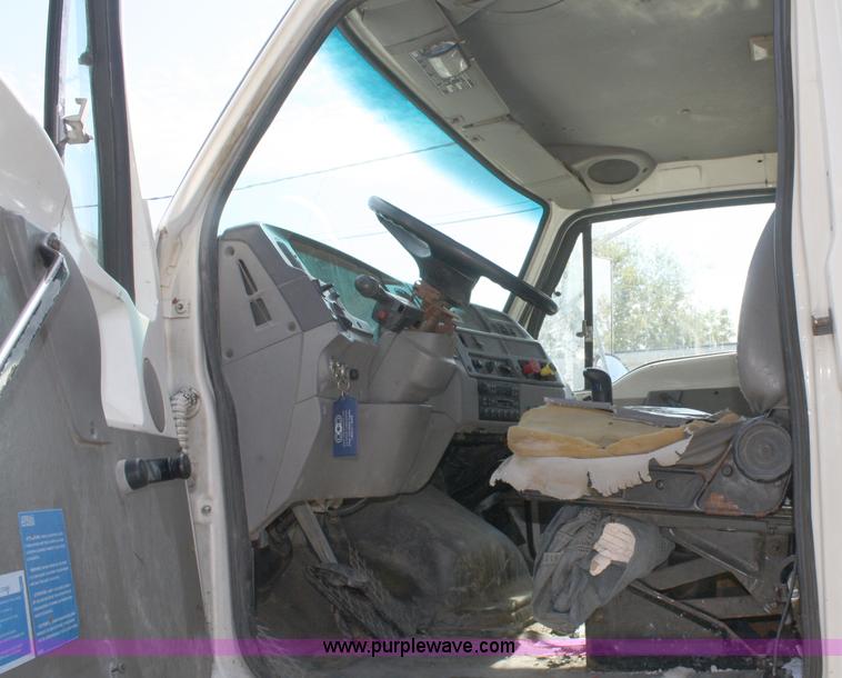 image for item A3236 1998 Ford Louisville LT9513 boom truck