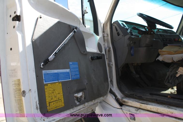 image for item A3236 1998 Ford Louisville LT9513 boom truck