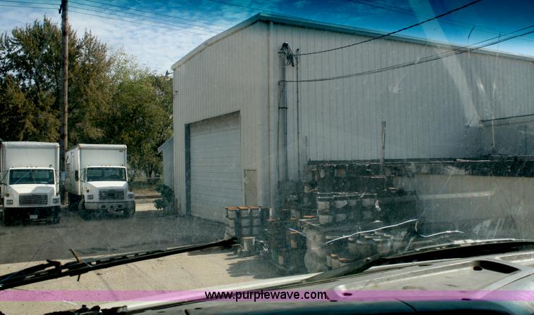 image for item A3236 1998 Ford Louisville LT9513 boom truck