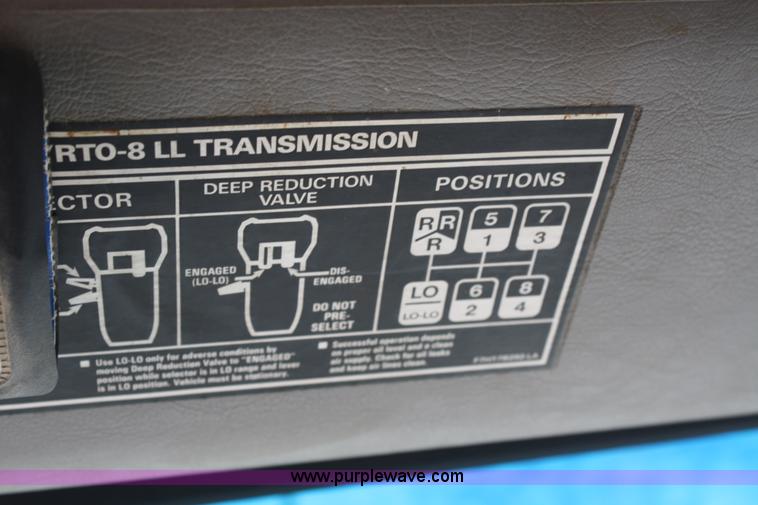 image for item A3236 1998 Ford Louisville LT9513 boom truck