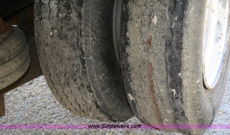 image for item A3236 1998 Ford Louisville LT9513 boom truck