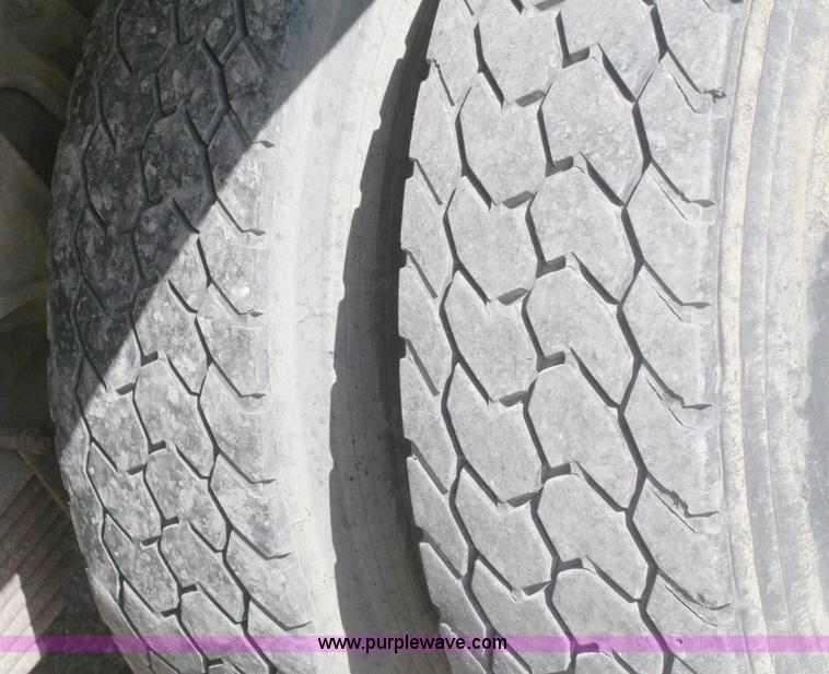 image for item A3236 1998 Ford Louisville LT9513 boom truck