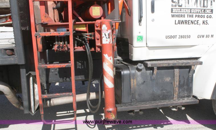 image for item A3236 1998 Ford Louisville LT9513 boom truck