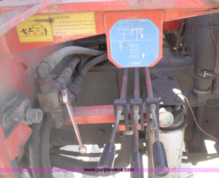 image for item A3236 1998 Ford Louisville LT9513 boom truck