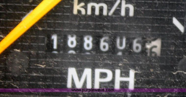 image for item A3237 1995 Ford F800 box truck