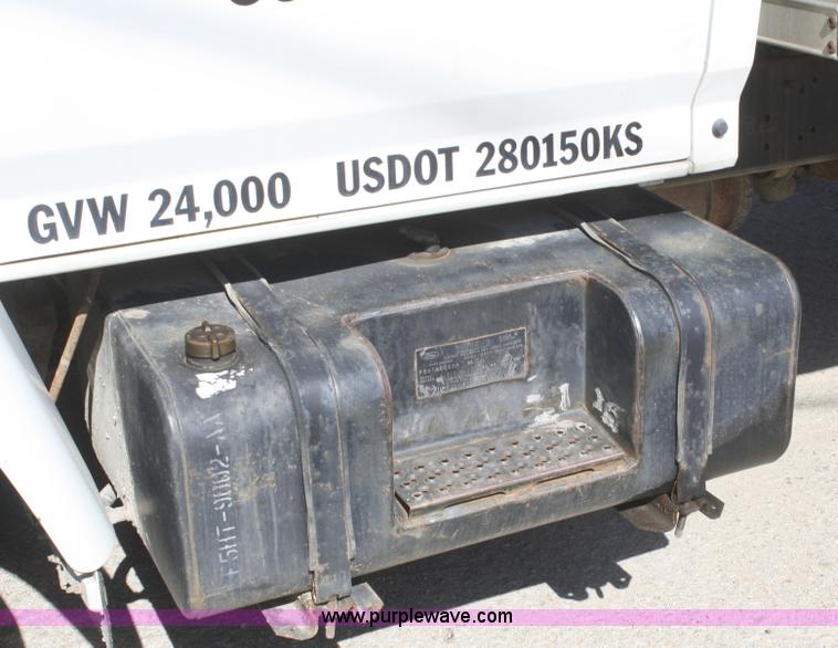 image for item A3237 1995 Ford F800 box truck