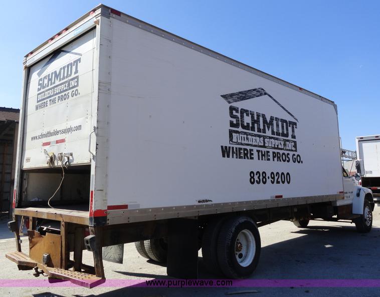 image for item A3253 1998 Ford F700 box truck