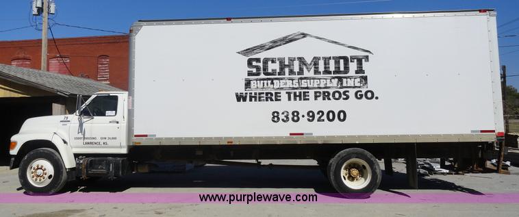 image for item A3253 1998 Ford F700 box truck