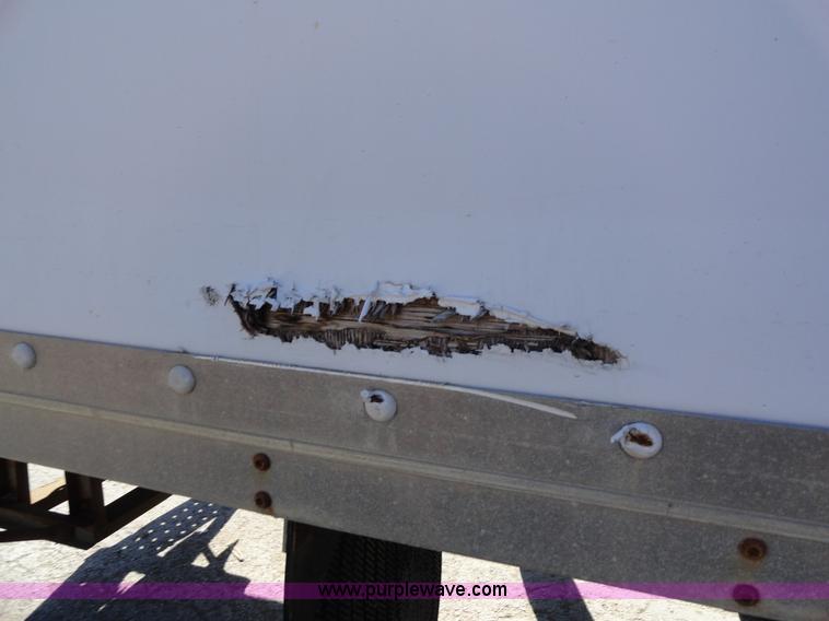 image for item A3253 1998 Ford F700 box truck