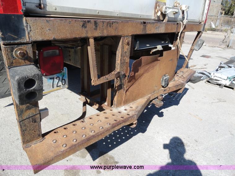 image for item A3253 1998 Ford F700 box truck