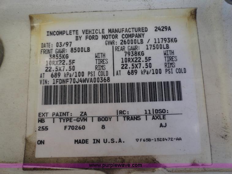 image for item A3253 1998 Ford F700 box truck