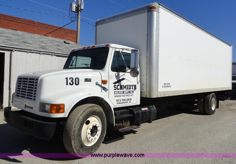 image for item A3254 1999 International 4900 box truck